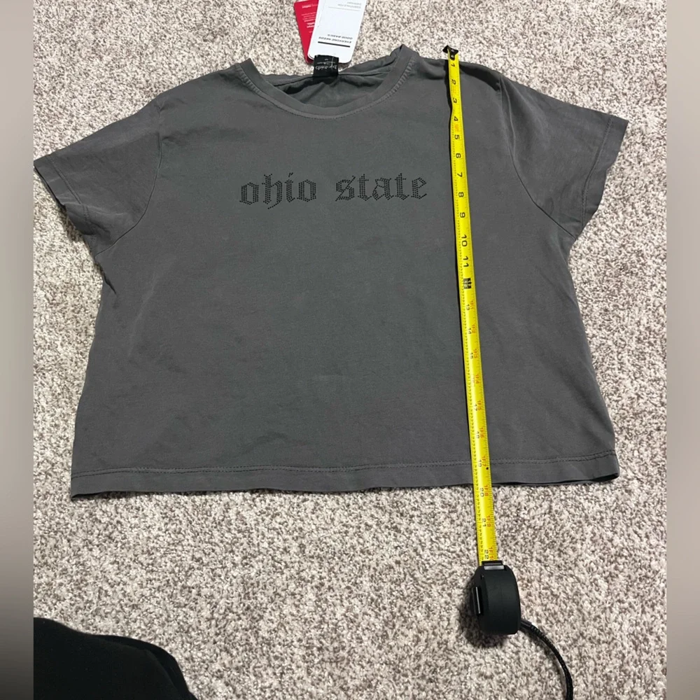 Ohio State Cropped T-Shirt Gray Rhinestone Logo Short Sleeve Top Size Medium NWT - Picture 9 of 10